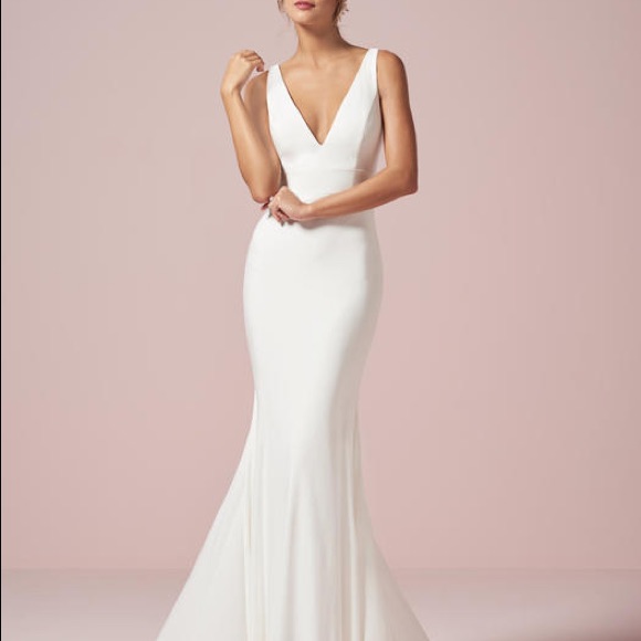 Jersey Fitted Ivory Gown